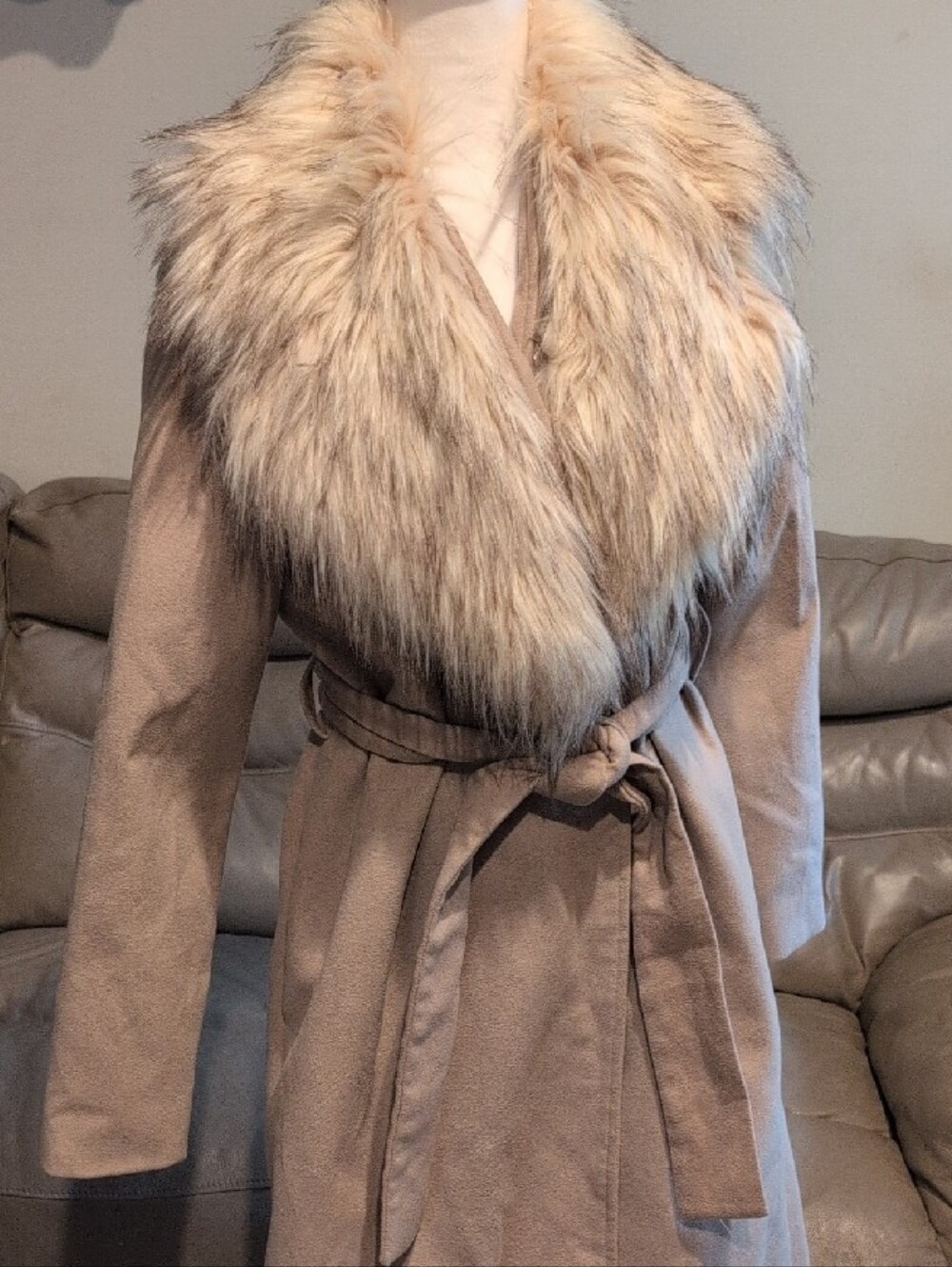 Penny Lane Long Mauve Beige Trench Coat with Plush Faux Fur Collar Size M